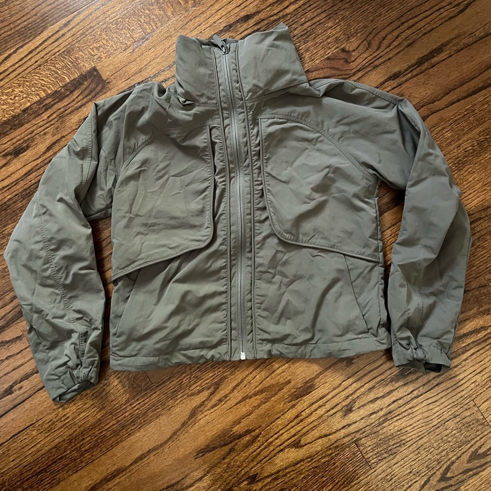 Lululemon Always Effortless Jacket Grey Sage sz2